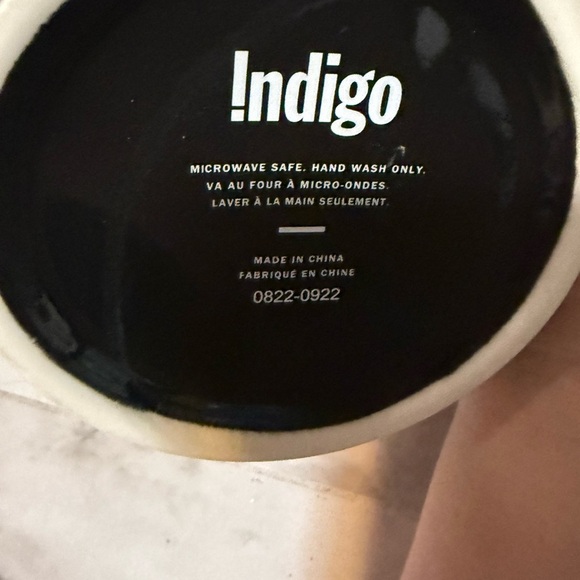 Black Mug with Gold Handle - Picture 2 of 3